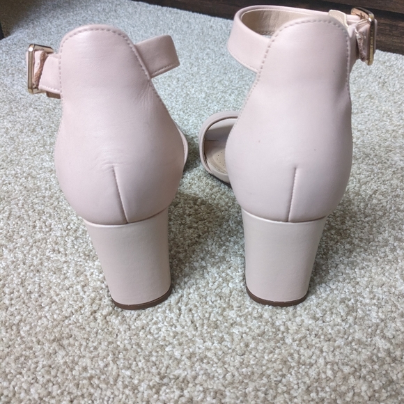 Clarks Deva Mae Block Heel Sandal - Picture 6 of 6